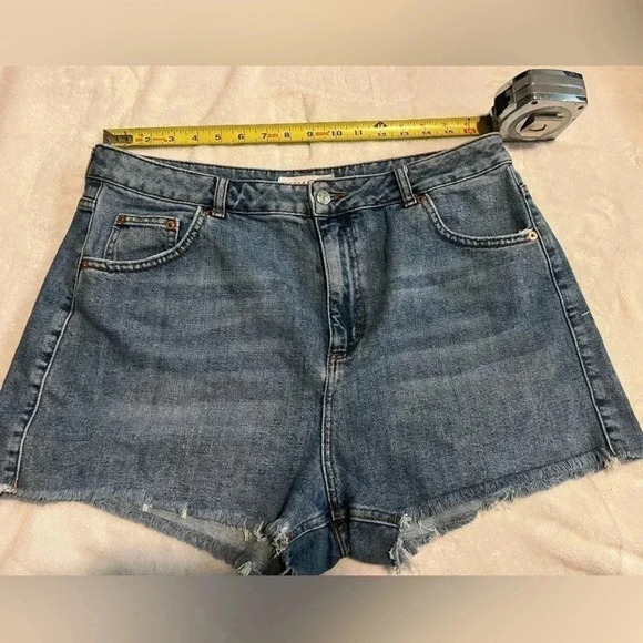 TOPSHOP mom blue Jean denimshorts frayed edges US women’s  14 - Picture 4 of 9